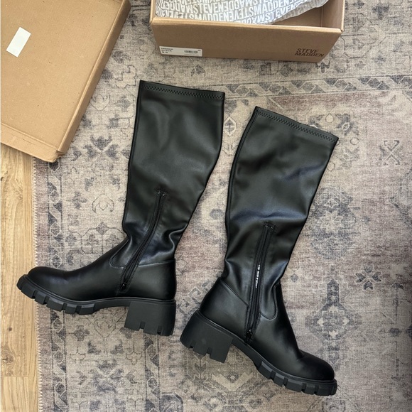 Steve Madden ‘Higher’ Black Knee High Boots - Picture 4 of 9